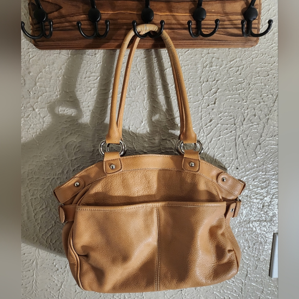 Sophia Caperelli Tan Shoulder Bag Soft Leather Casual Design